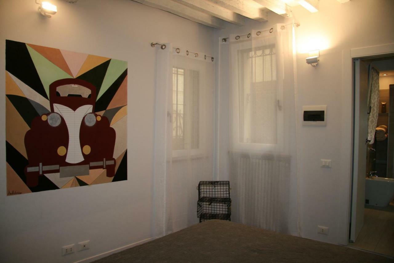 Garage36 Lägenhet Parma Exteriör bild